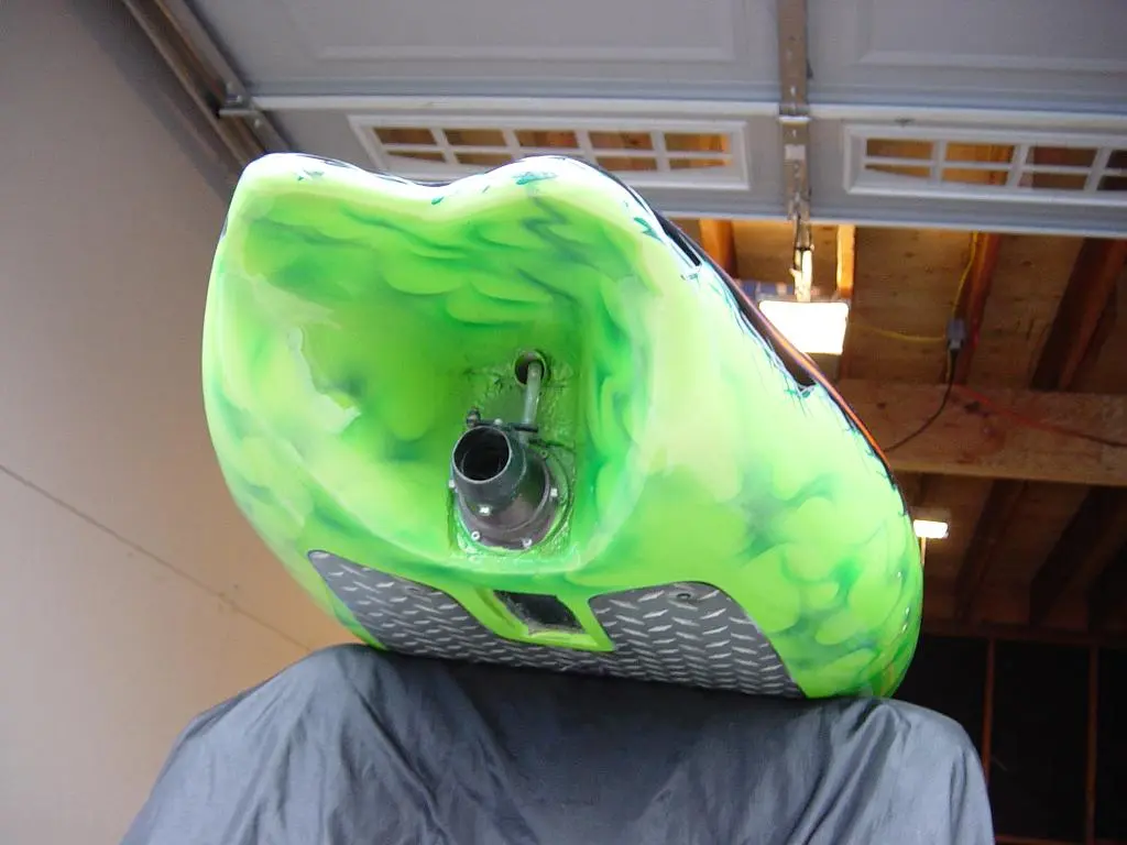 The Kymera is driven by a 6hp micro jetpump which puts out around 55 ~60lbs of thrust