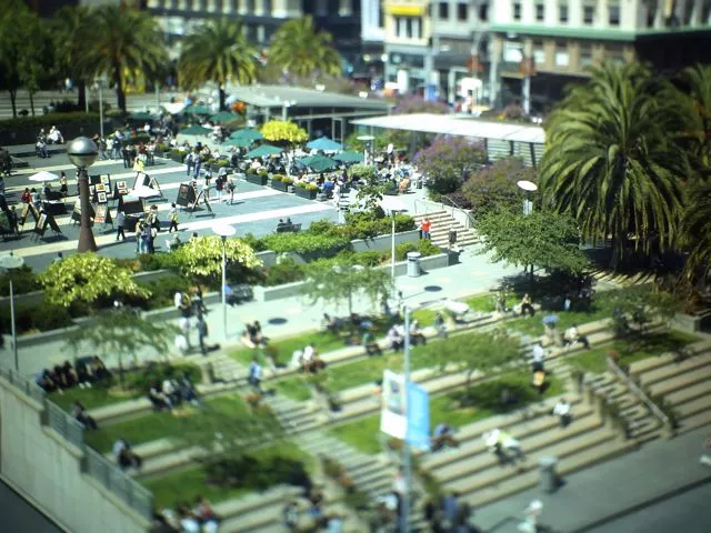 A tilt-shift photograph taken with the NeinGrenze 5000T (Photo: Photojojo)