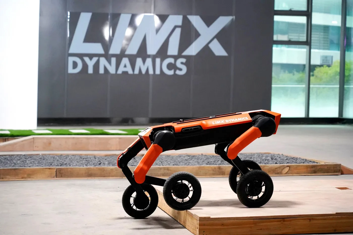 The W1 can step over curbs or other obstacles