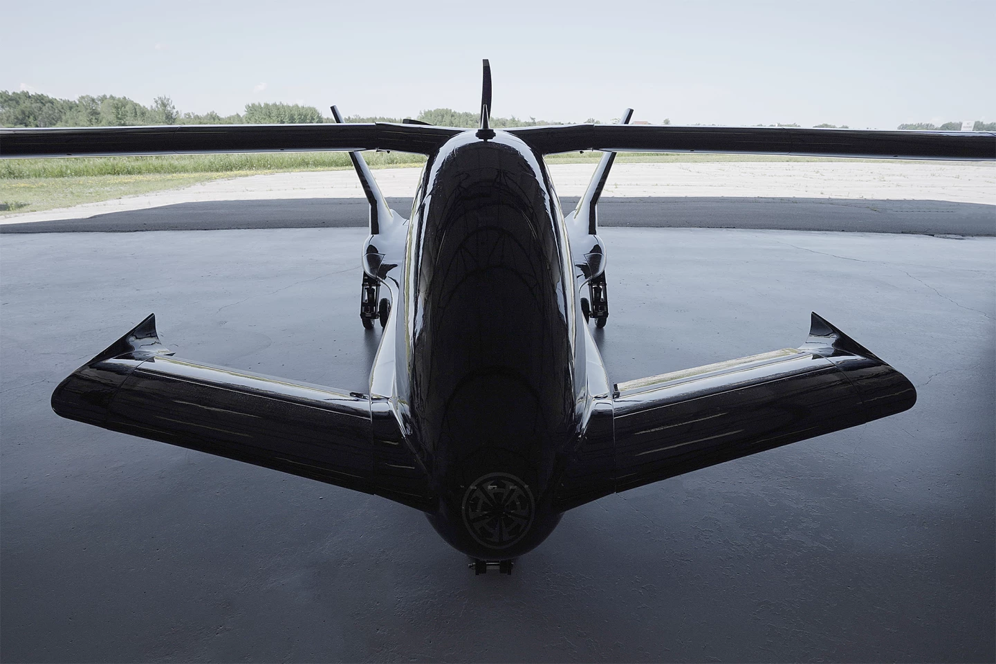 With the covers on, the Cavorite X5 is the closest thing in the eVTOL market to a regular fixed-wing plane