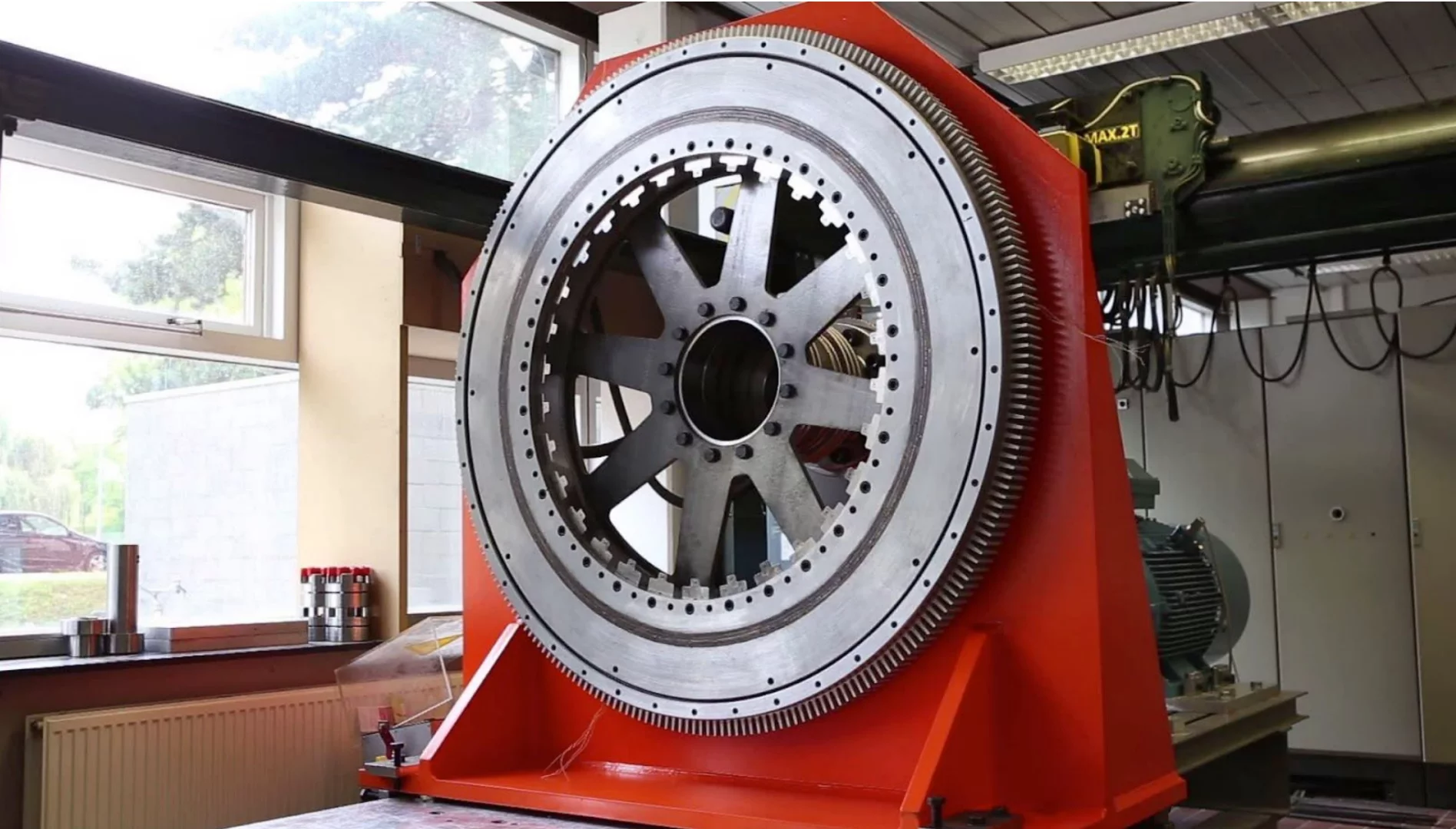 Large industrial-sized prototype on the test bench