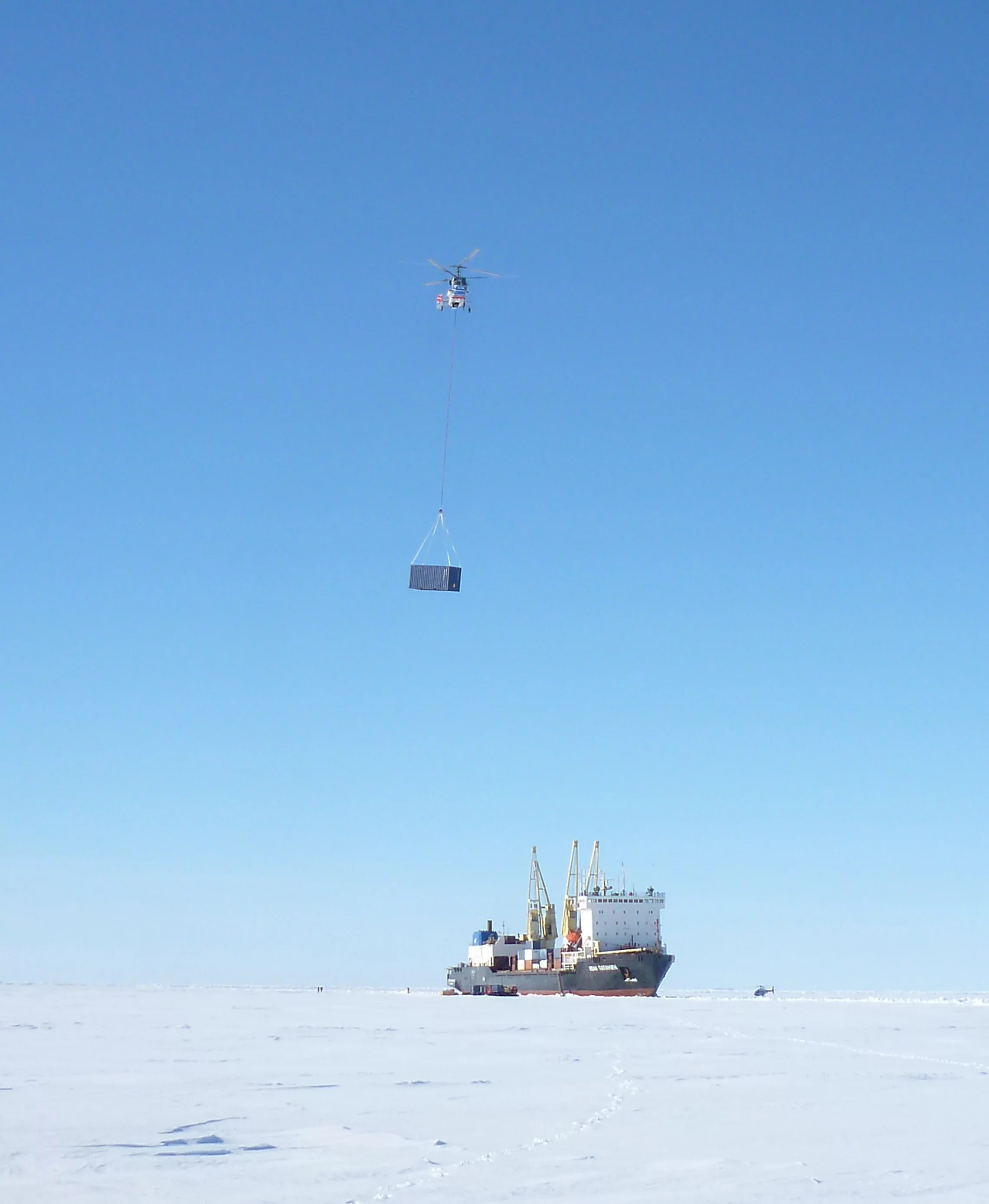 Punishing local weather conditions include wind gusts of up to 200 mph (321 km/h) (Photo: bof artchitekten)