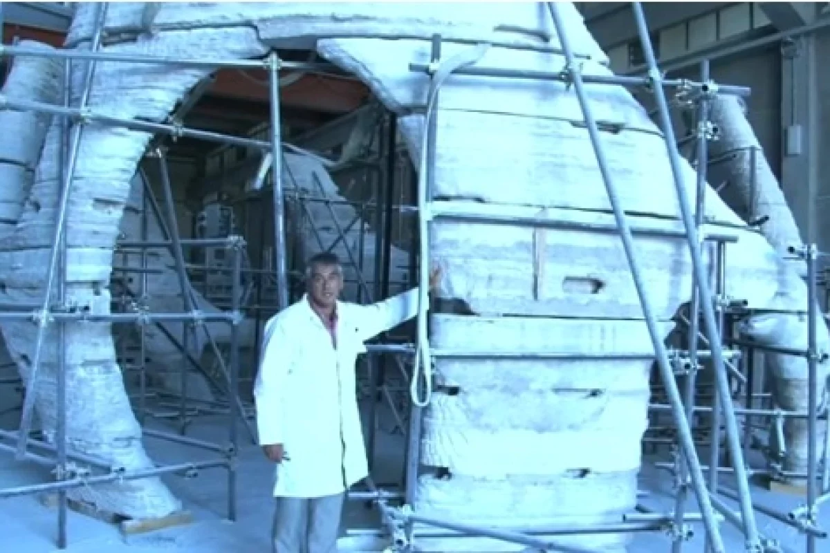 Enrico Dini of Monolite UK with Radiolaria - the biggest structure ever built by the D-Shape 3D printer