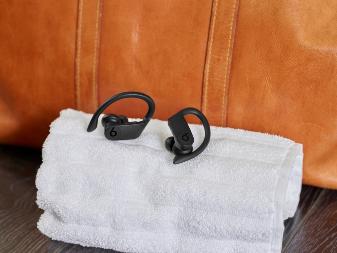 Beats has bounced into the world of truly wireless listening with its first set of truly cable-free earbuds
