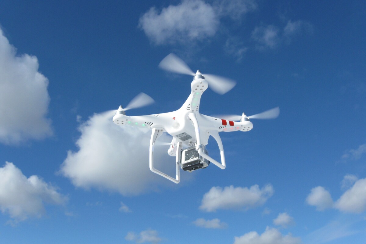 Review DJI Phantom quadcopter