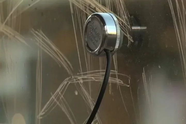 Mogees turns any hard surface into a playable musical interface (Photo: Bruno Zamborlin)