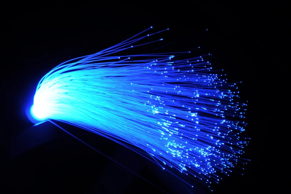 Australian researchers have developed a device that can decode information from "twisted" light through fiber optics