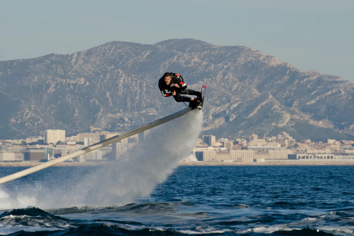 French jet ski champion Franky Zapata has modified his Flyboard to create the Hoverboard by ZR, which sits somewhere between surfing and flyboarding