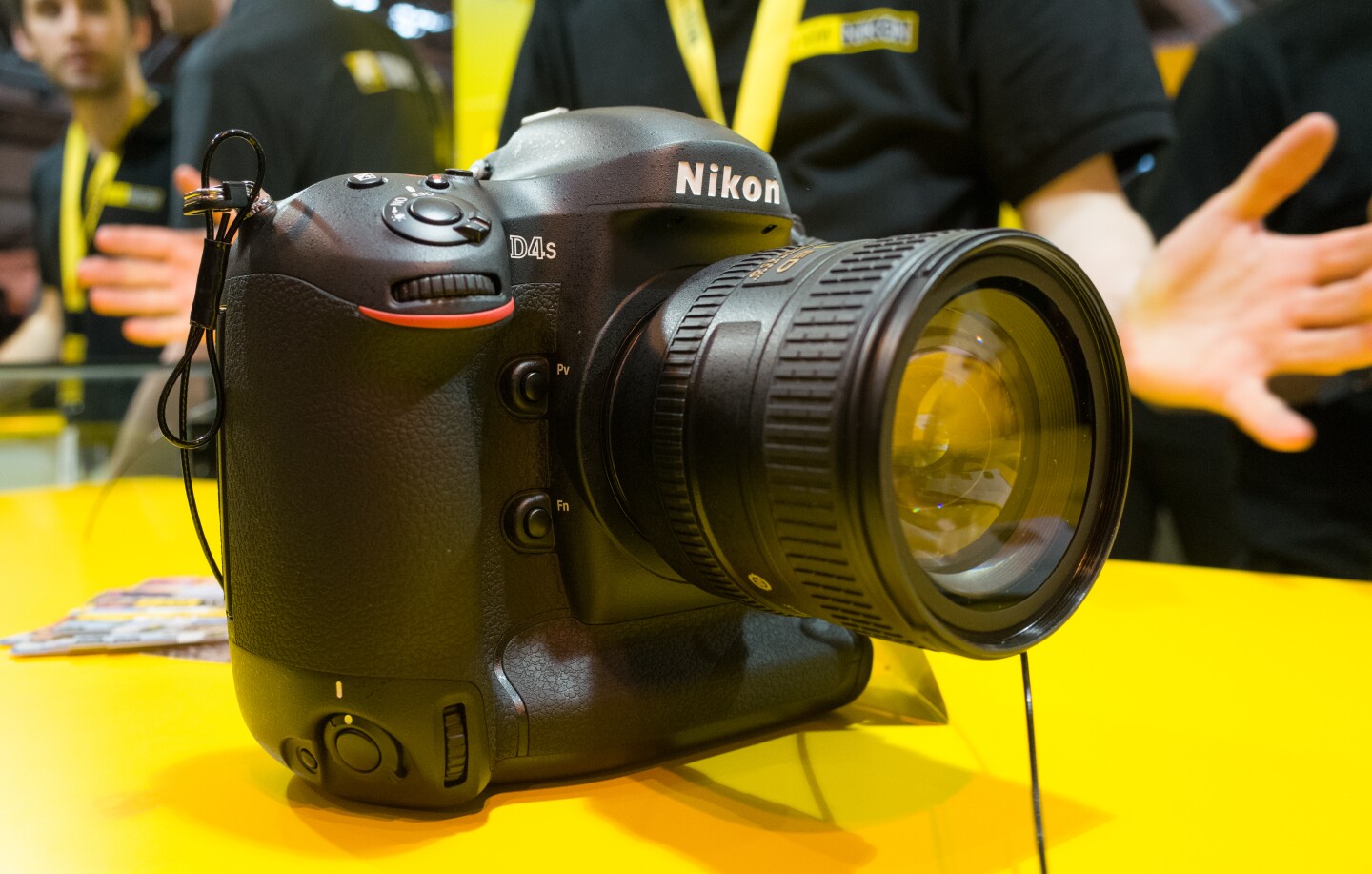 The Nikon D4S features a newly-developed full frame (36 x 23.9 mm) 16.2 megapixel CMOS sensor