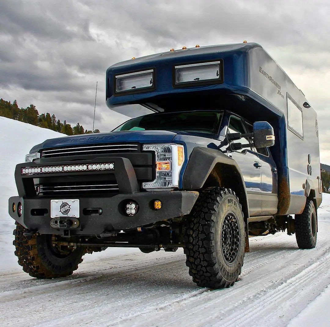 2017 EarthRoamer XV-LTS