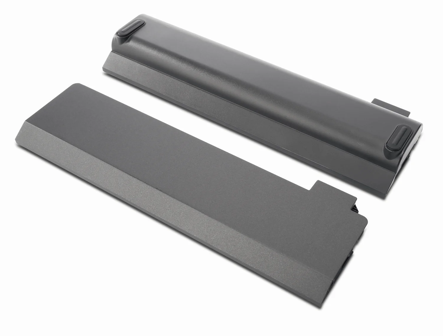 A 3-cell battery pack, together with a 6-cell unit that can be hot swapped without switching the T440s off