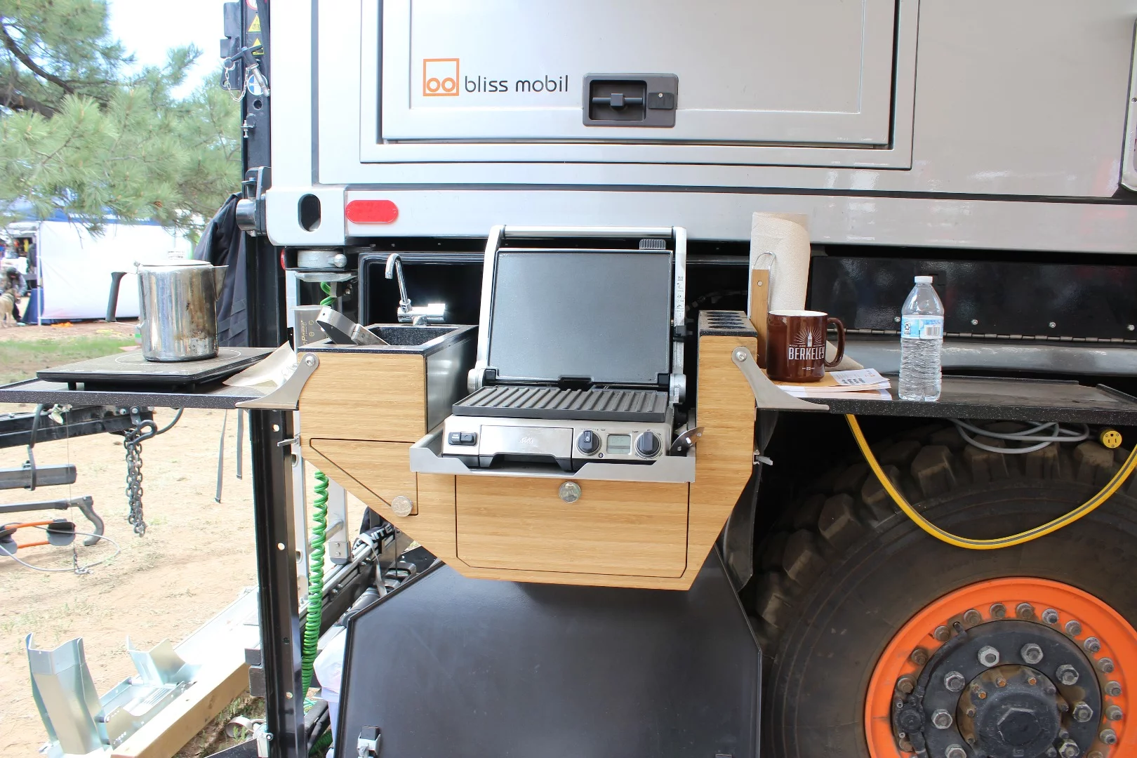 A sleek outdoor cooking area from Bliss Mobil