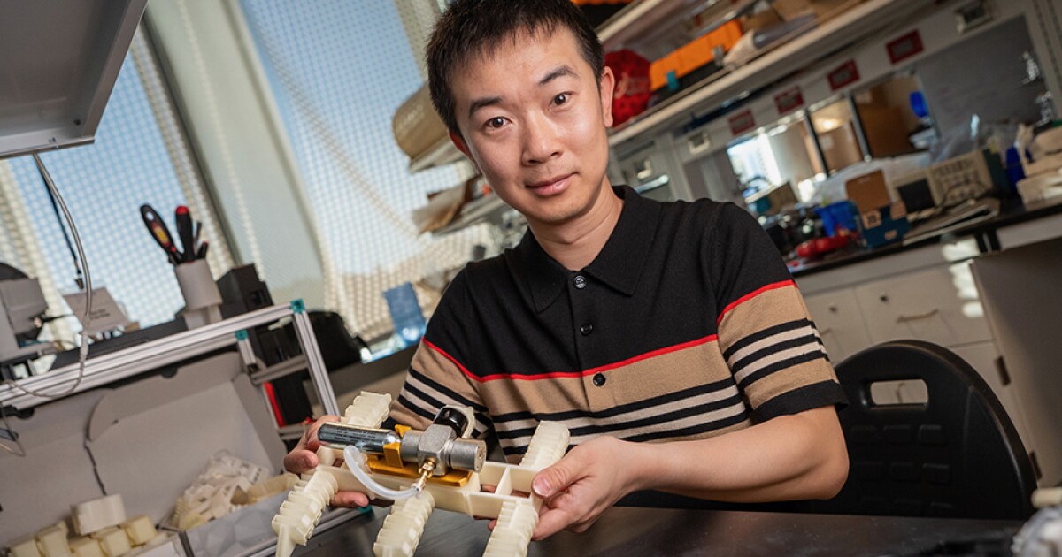 Air-powered hexapod robot is 3D-printed in one soft n’ squishy piece Air-powered hexapod robot is 3D-printed in one soft n’ squishy piece