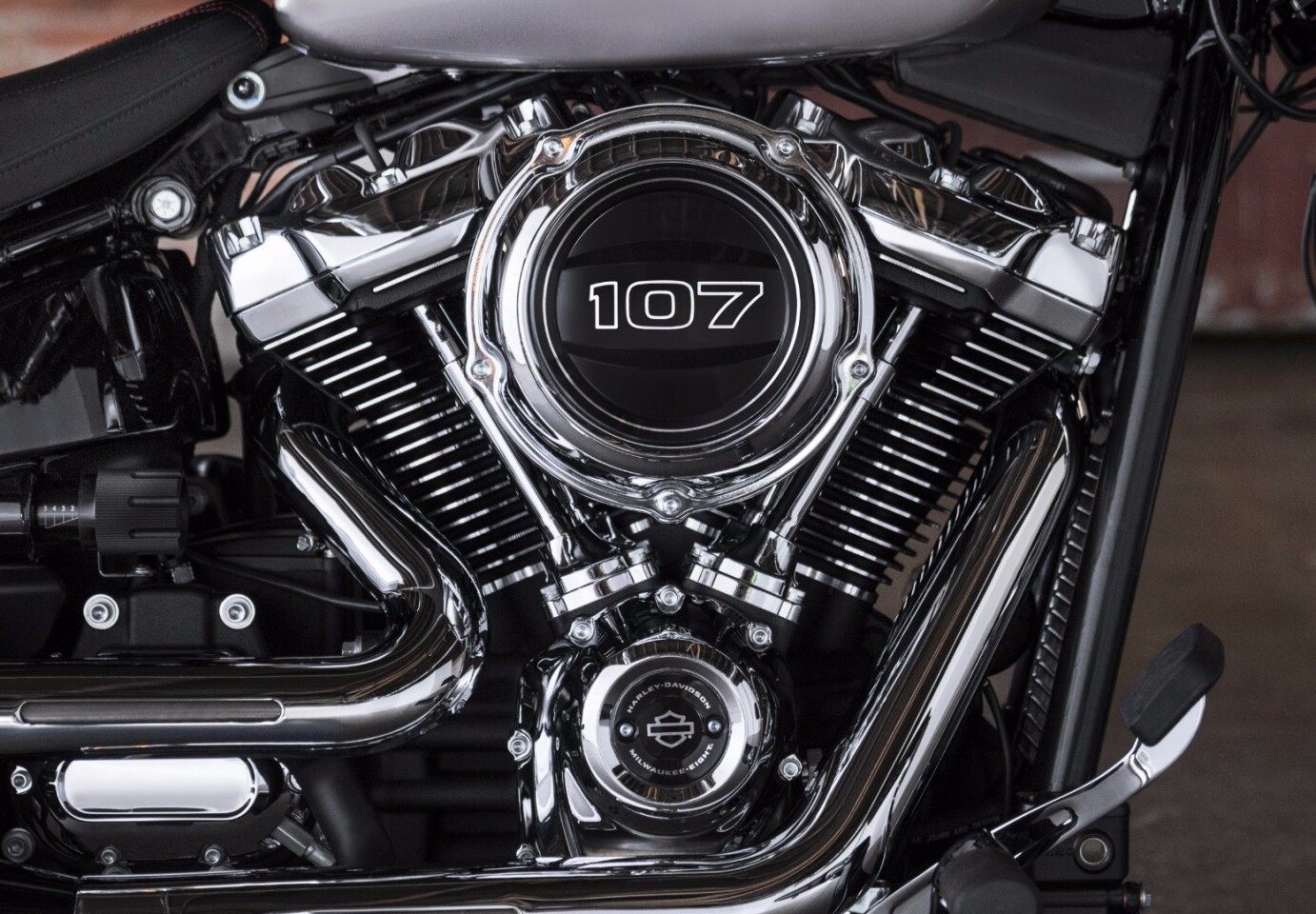 The Milwaukee Eight 107 motor in polished trim, as used in the 2018 Harley-Davidson Softail range