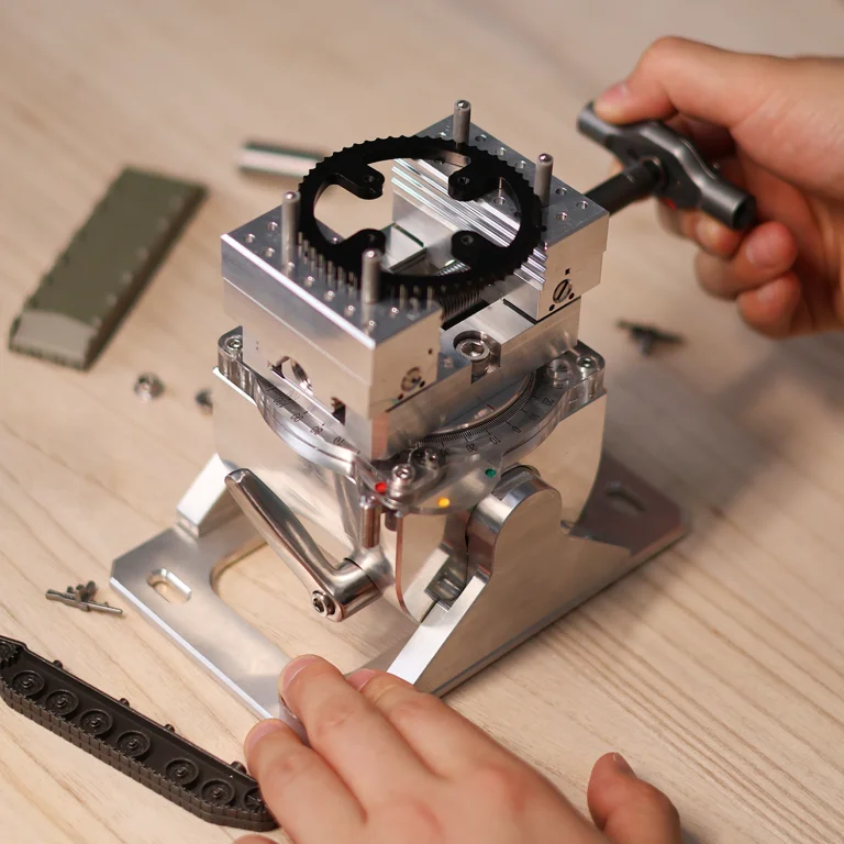 AxiGlide vise: Two-axis rotation for hobbyist work