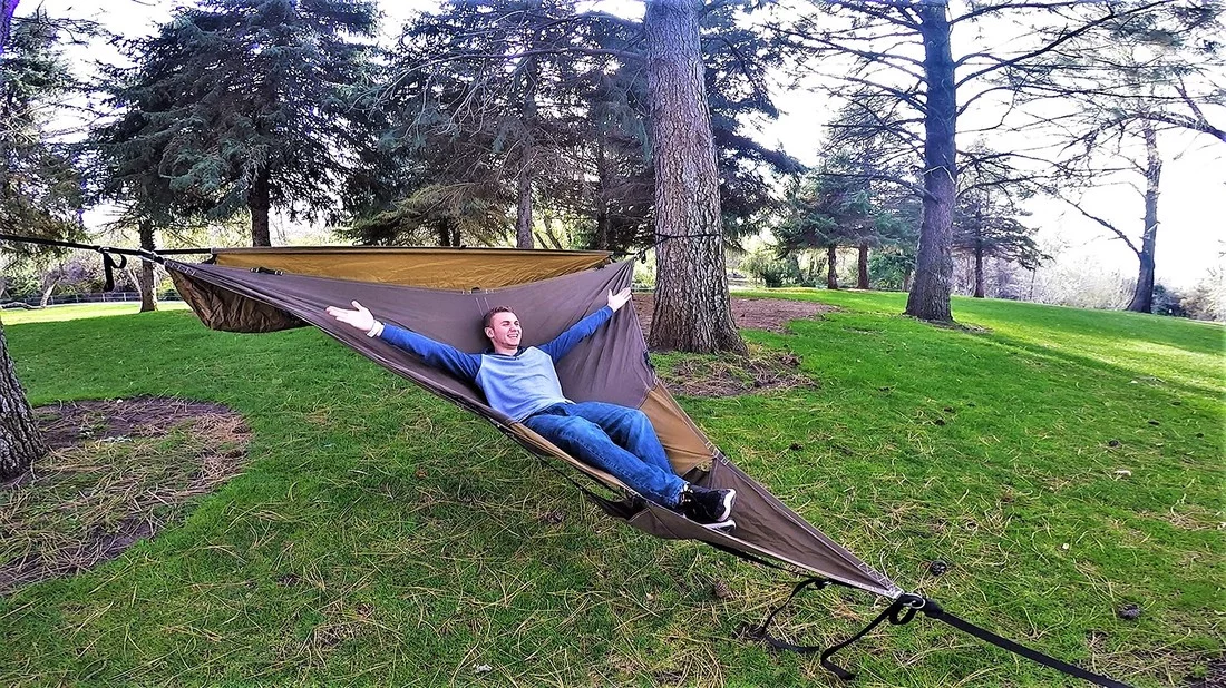 The Treble Hammock 2.0 fits in a 26 x 10 x 8-in (66 x 25 x 20 cm) carry bag