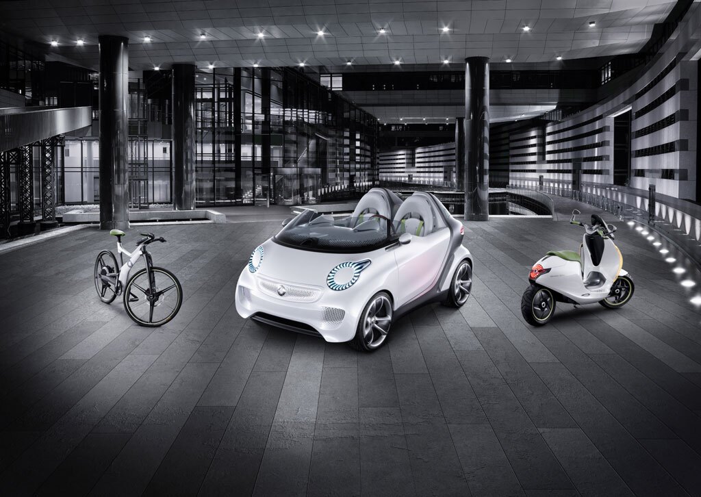 Авто мото вело фото Smart breaks out Forspeed concept ahead of Geneva Motor Show