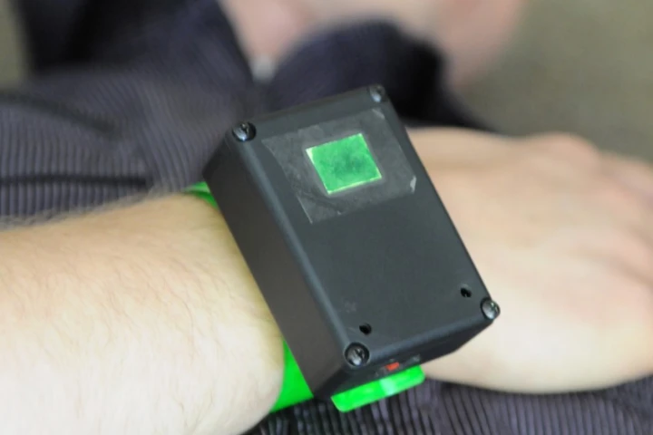 An eTriage armband, that transmits a patient's location and condition