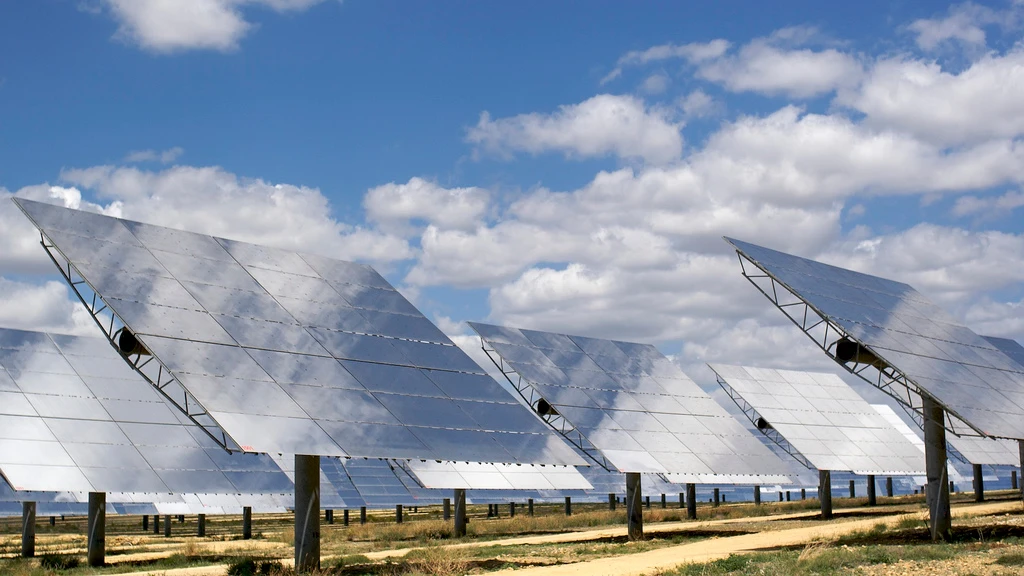 Concentrating solar mirrors are one potential technology to be used in the proposed 5GW solar park in South Africa (Image: langalex via Flickr)