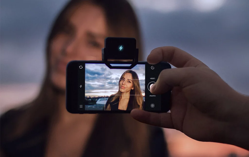The iblazr 2 wireless LED flash syncs with the native camera apps of iOS and Android devices