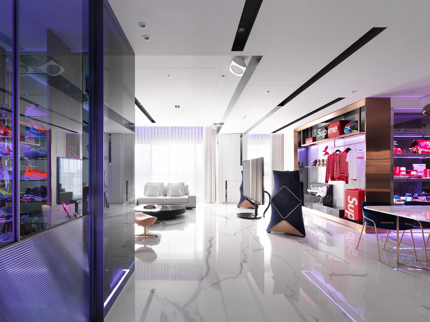 Boutique Home was designed by Snuper Design. The project is located in Taiwan and is a finalist in the Residential category