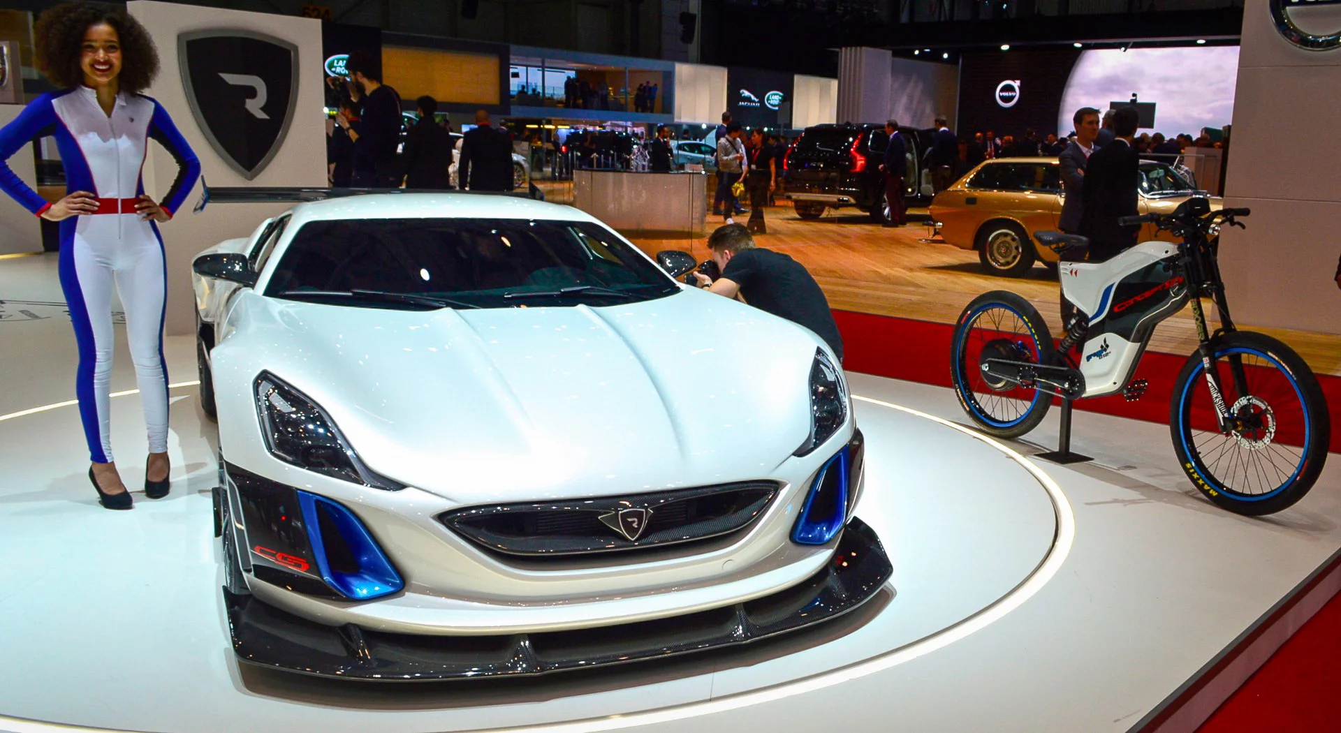 Rimac's Concept S, in four- and two-wheel styles