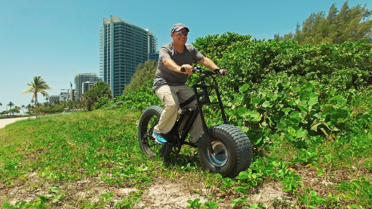 The Xterrain500 has a battery range of approximately 25 miles (40 km) per charge