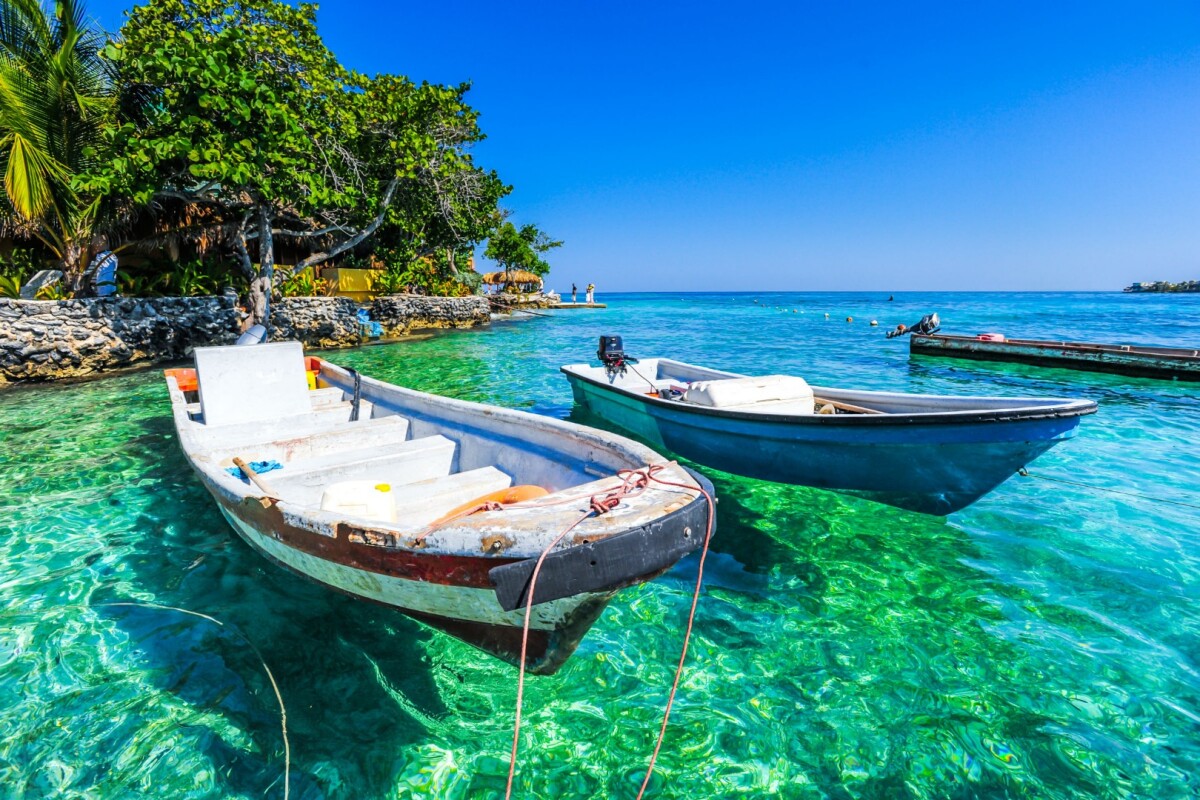 Off the coast of Cartagena, the Rosario Islands (Islas del Rosario) are a popular day trip and worlds away from the bustling city life