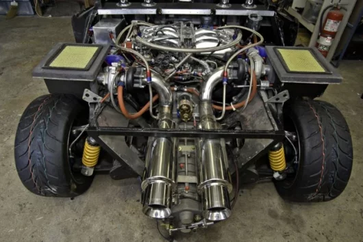 Modified Nissan V6 engine