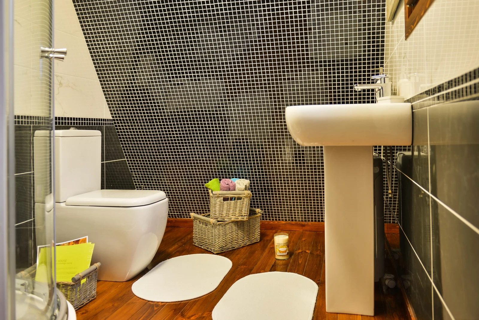The bathroom of the Soleta zeroEnergy show home
