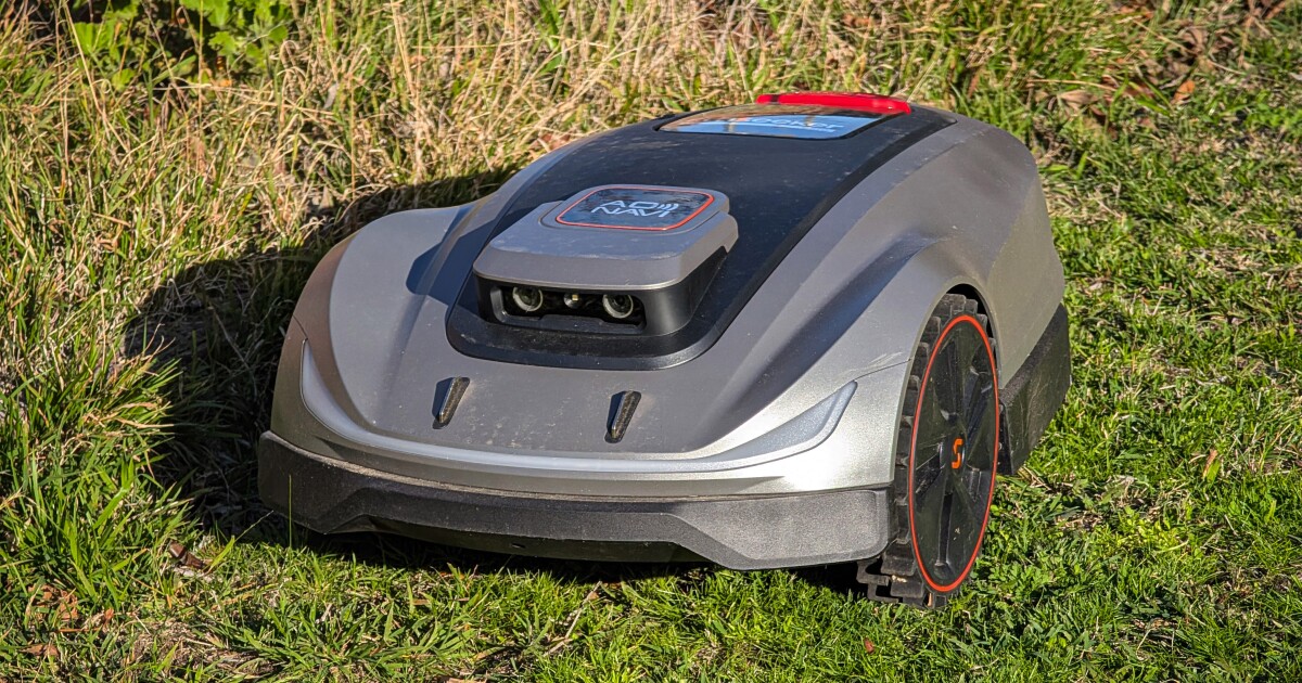 Sunseeker X5 robo-mower revolutionizes lawn care Sunseeker X5 robo-mower revolutionizes lawn care
