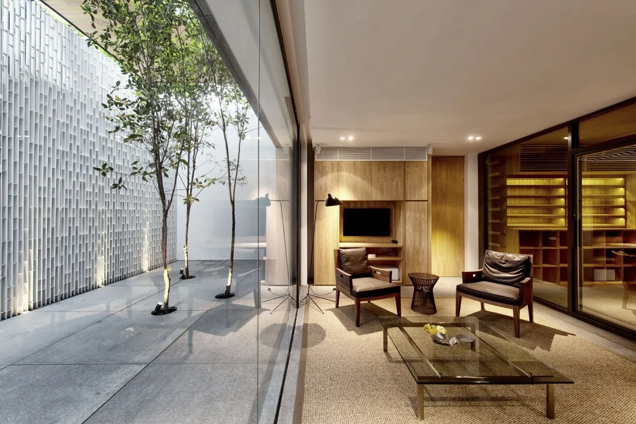 The Wall House measures a total of 1,116 sq m (12,000 sq ft) (Photo: Bryan van der Beek and Edward Hendricks)