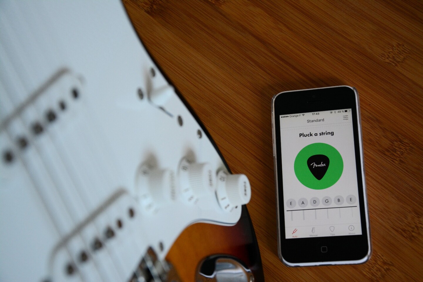 Fender's first app is a guitar tuner for iPhone