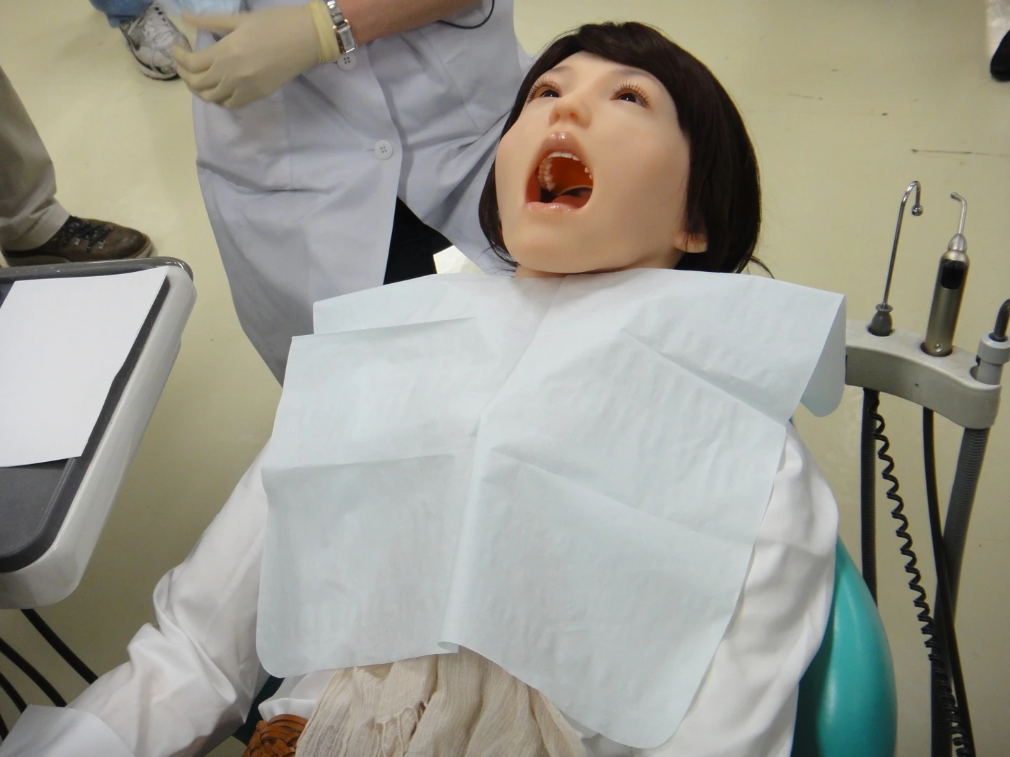 Showa University from Tokyo has presented a highly realistic robotic dental patient Showa Hanako 2 (Photo: DigInfo)