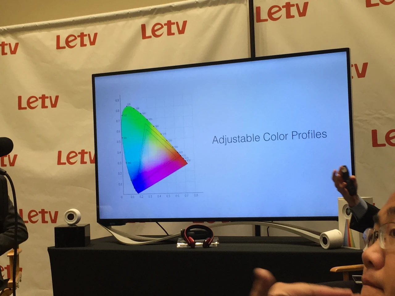LeTV says the phone’s display has a more dynamic color range than other phones on the market, and it allows users to customize how colors are displayed (Photo: Emily Price/Gizmag)