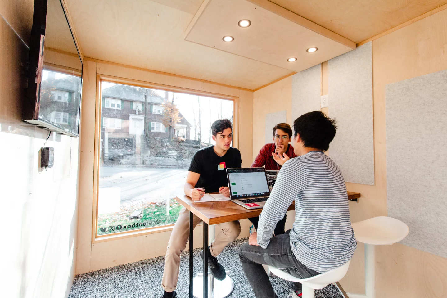 The ootbox's HVAC system can reportedly keep occupants comfortable while outdoor temperatures range from 0 to 100 ºF (-17 to 38 ºC)