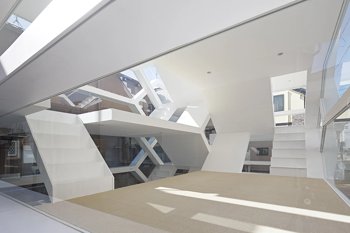 The interior layout is as complicated as it looks (Photo: Koichi Torimura)