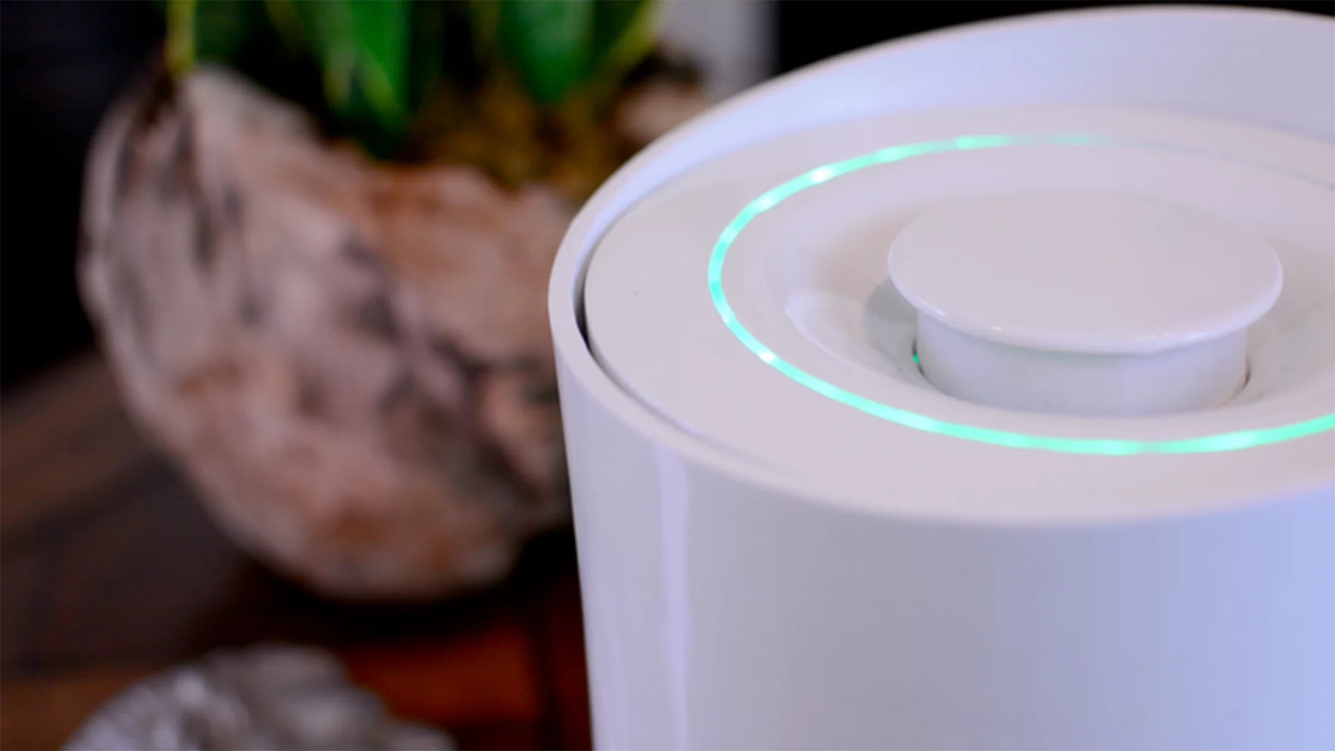 Checking progress towards a goal can be handled either on the connected smartphone or by pressing a touch button on the device itself, with a ring of 360 LEDs around the handle providing visual feedback