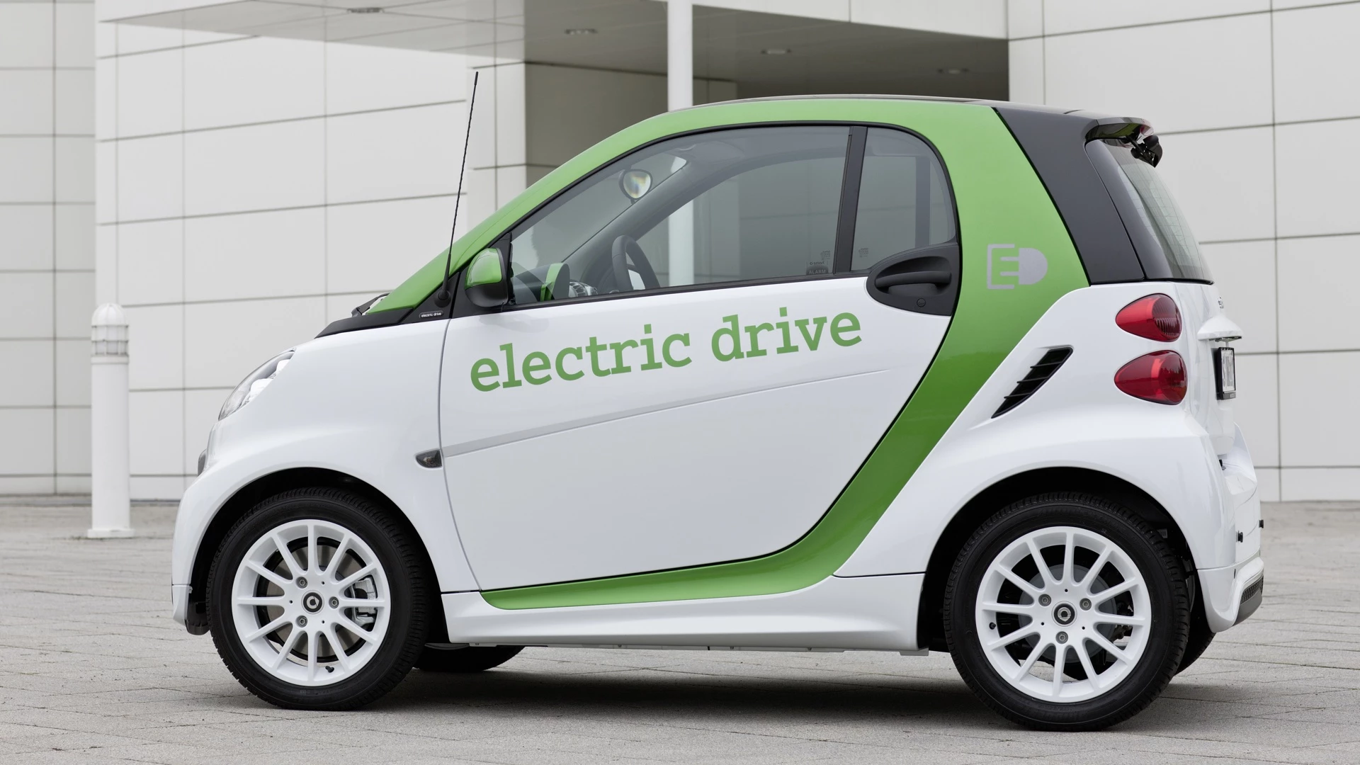 The third generation smart fortwo electric