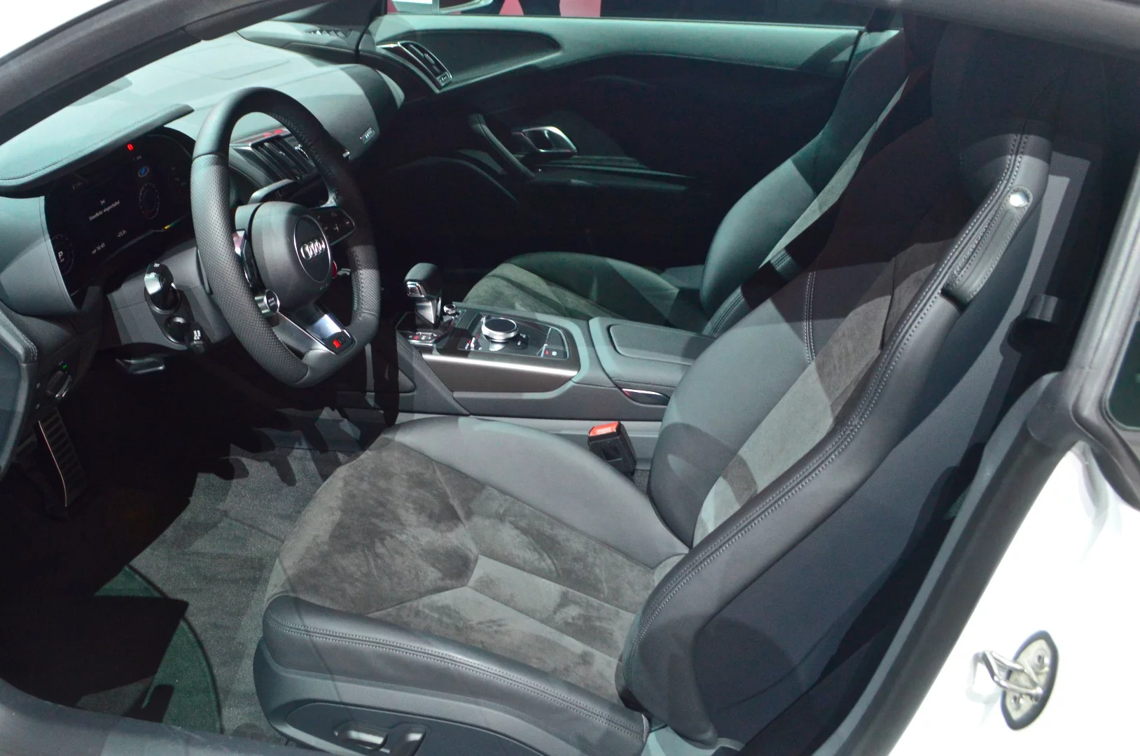 The Audi R8 V10 RWS debuts at IAA 2017