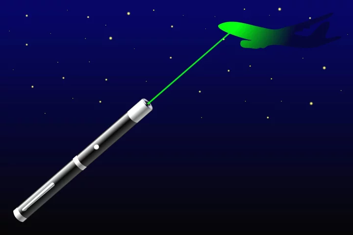 According to the US Federal Aviation Administration, there were 6,754 laser-pointer strikes on aircraft in 2017