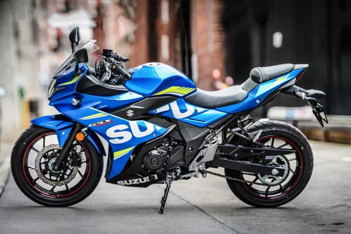 Suzuki GSX250R: parallel twin looks like a race bike, but rides more like a commuter