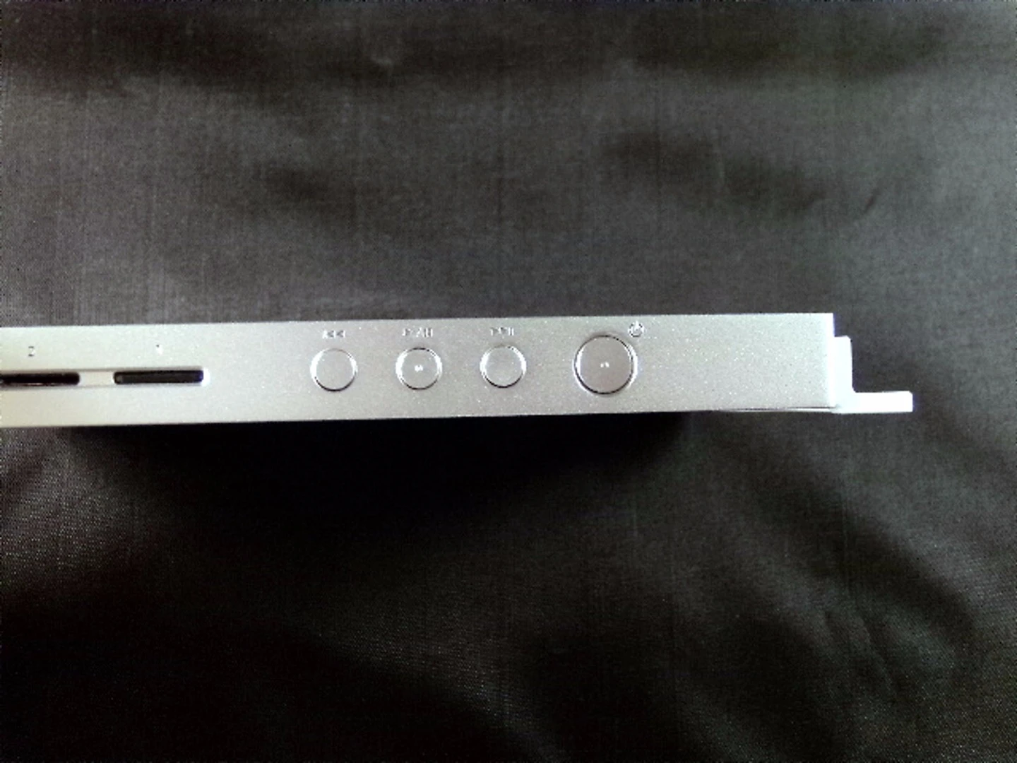 The Pioneer XDP-100R-S controls and SD ports