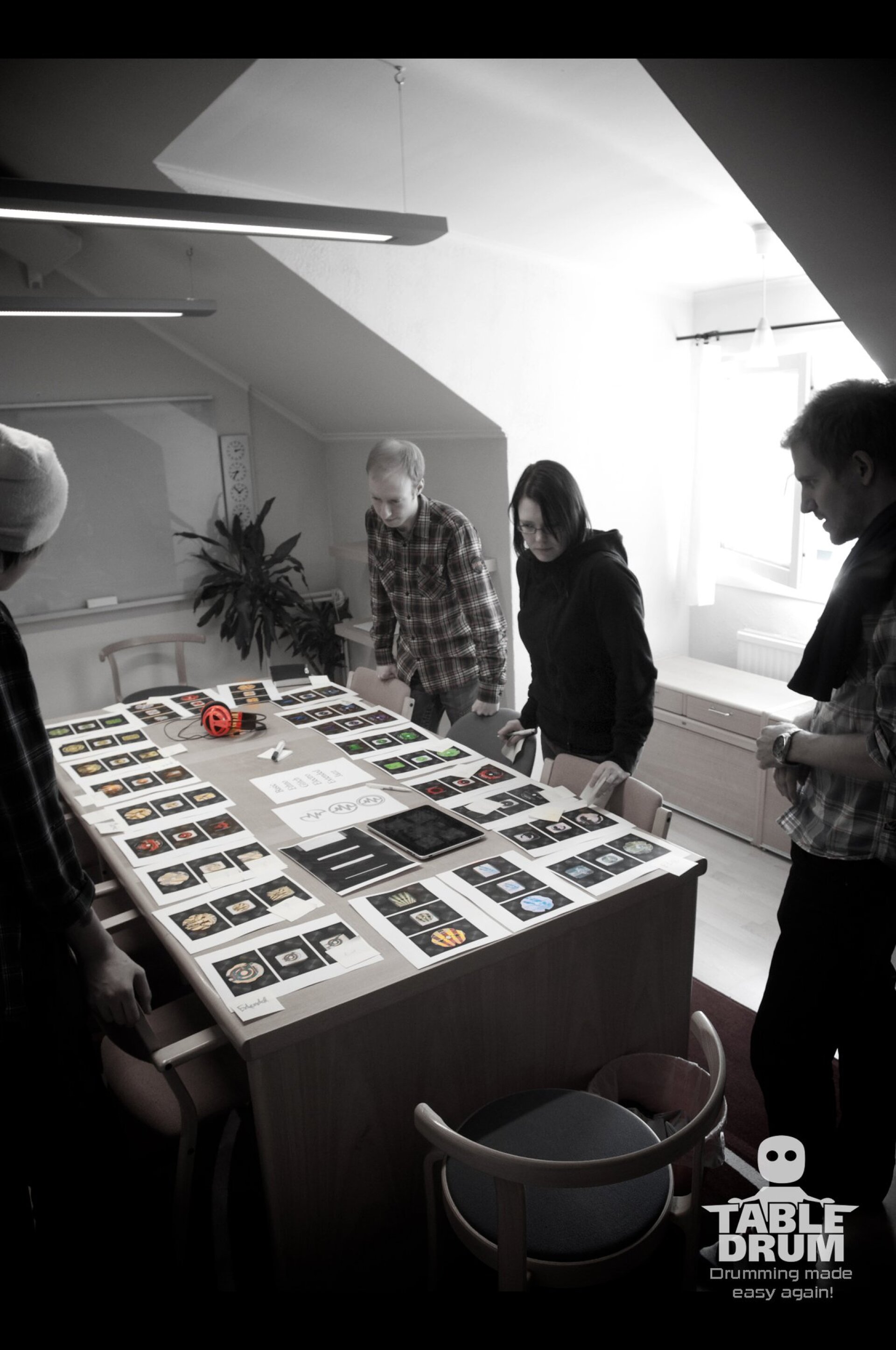 TableDrum iDevice app turns any surface into a virtual drum kit