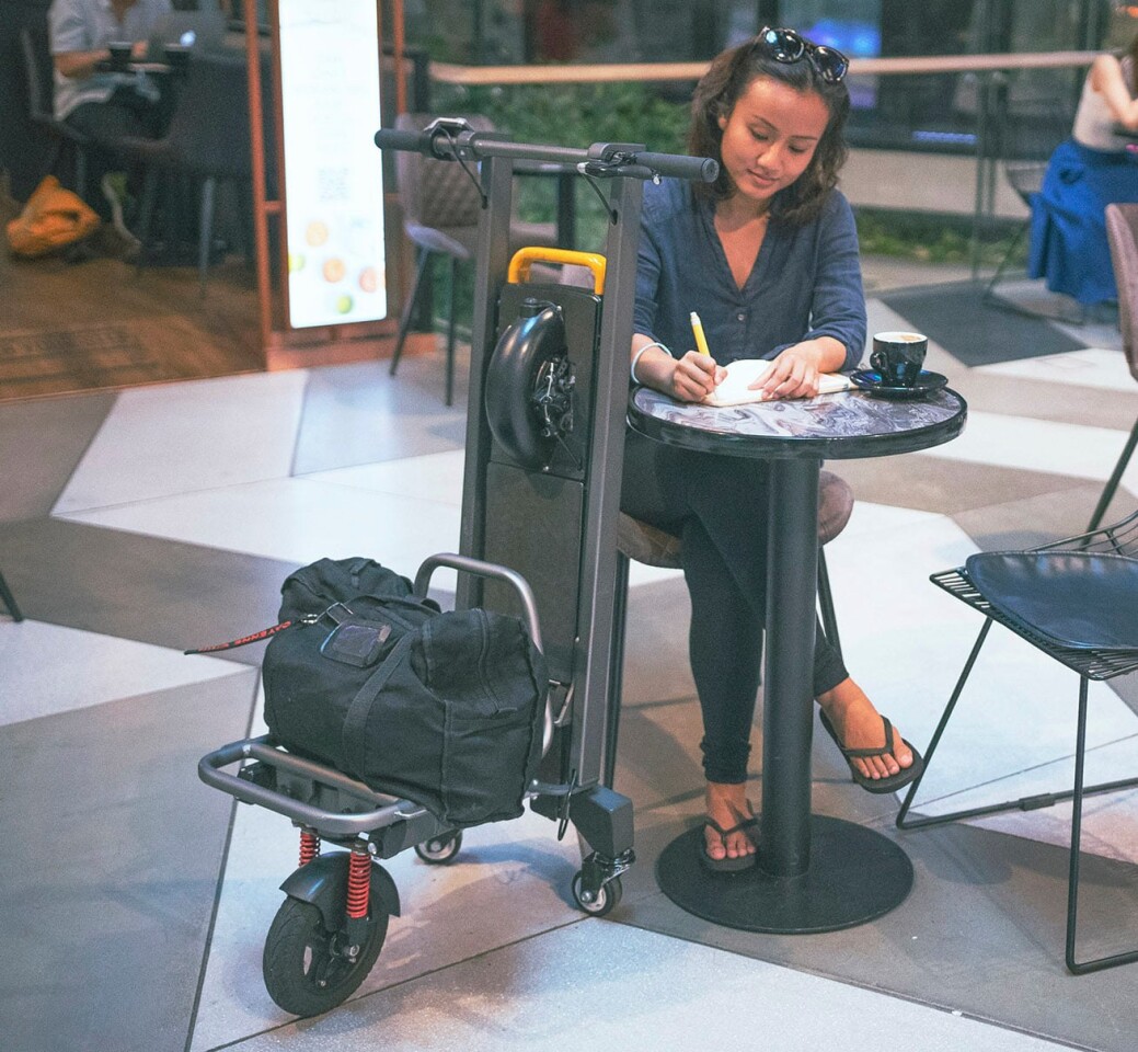 The Mimo C1 in hand trolley mode