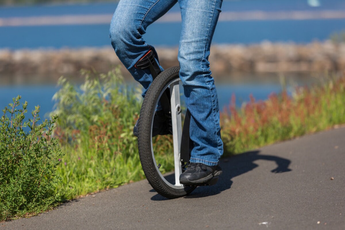 The Lunicycle features an elliptical wheel, offset cranks, and calf braces