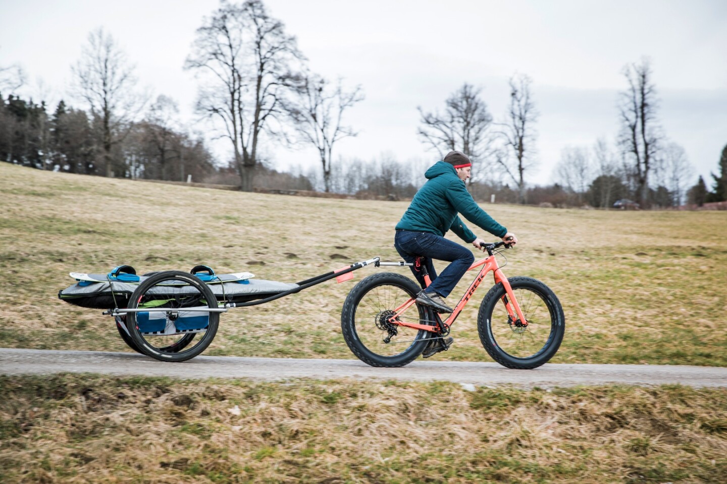The available bike connector turns hand cart into bike trailer