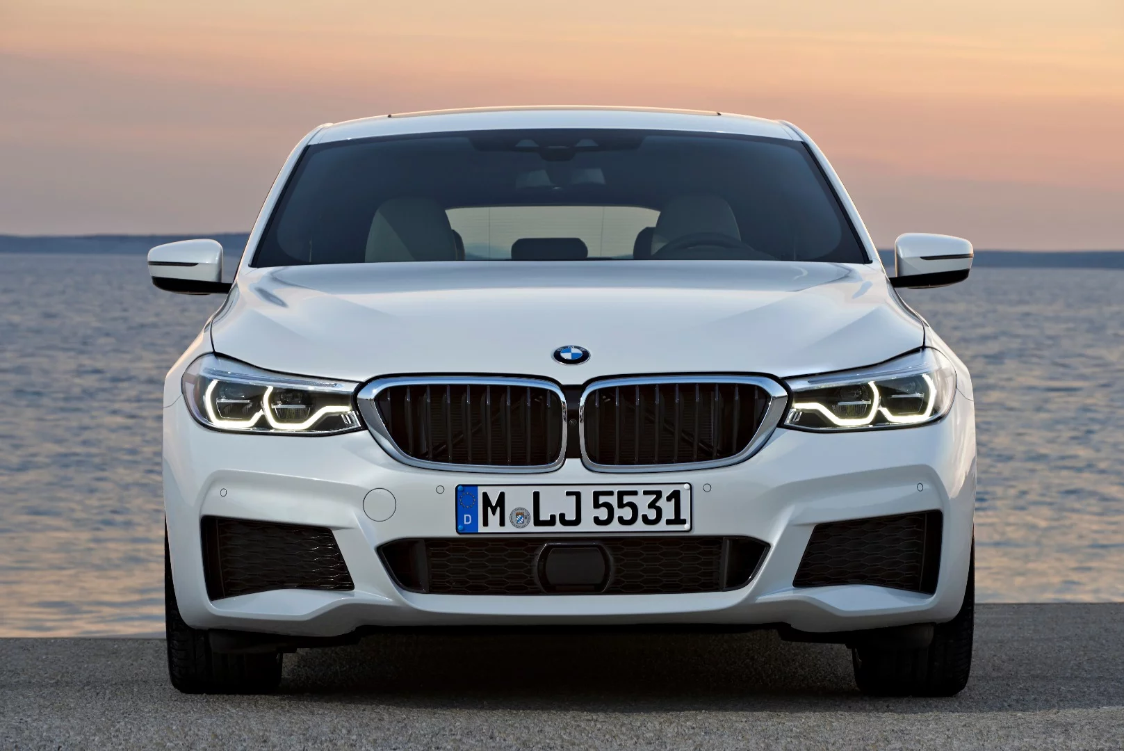 The face of the 6 Series Gran Turismo is similar to the new 5 Series