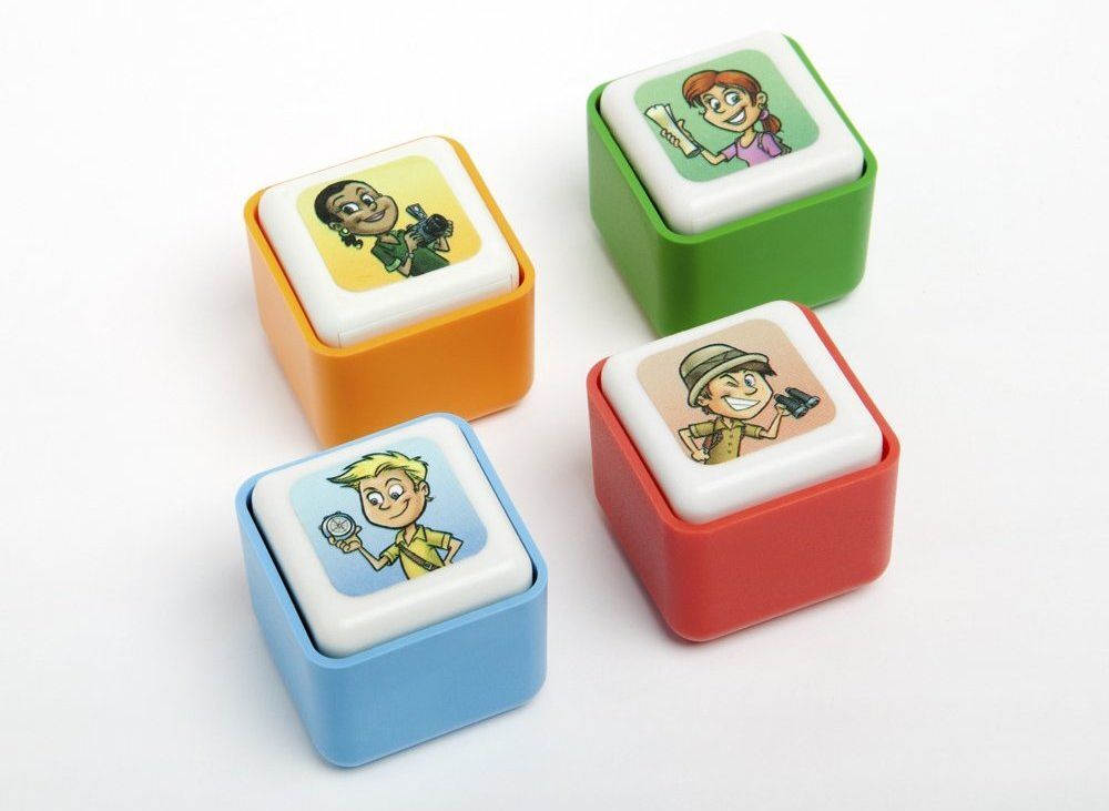 GameChanger comes with four multi-game playing pieces, while the rest of in-game accessories are displayed on the screen