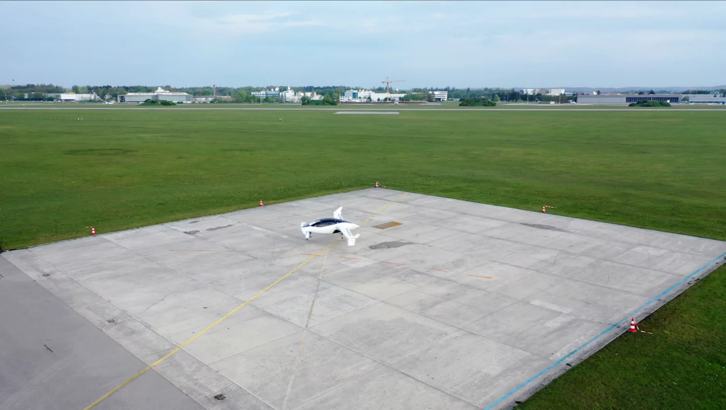 The Lilium Jet five-seat aircraft lifts off for the first time